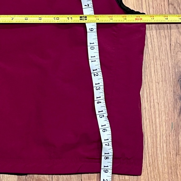 Nike REVERSIBLE Vest Maroon Crimson Black Nylon Fleece W/Pockets - Picture 7 of 7